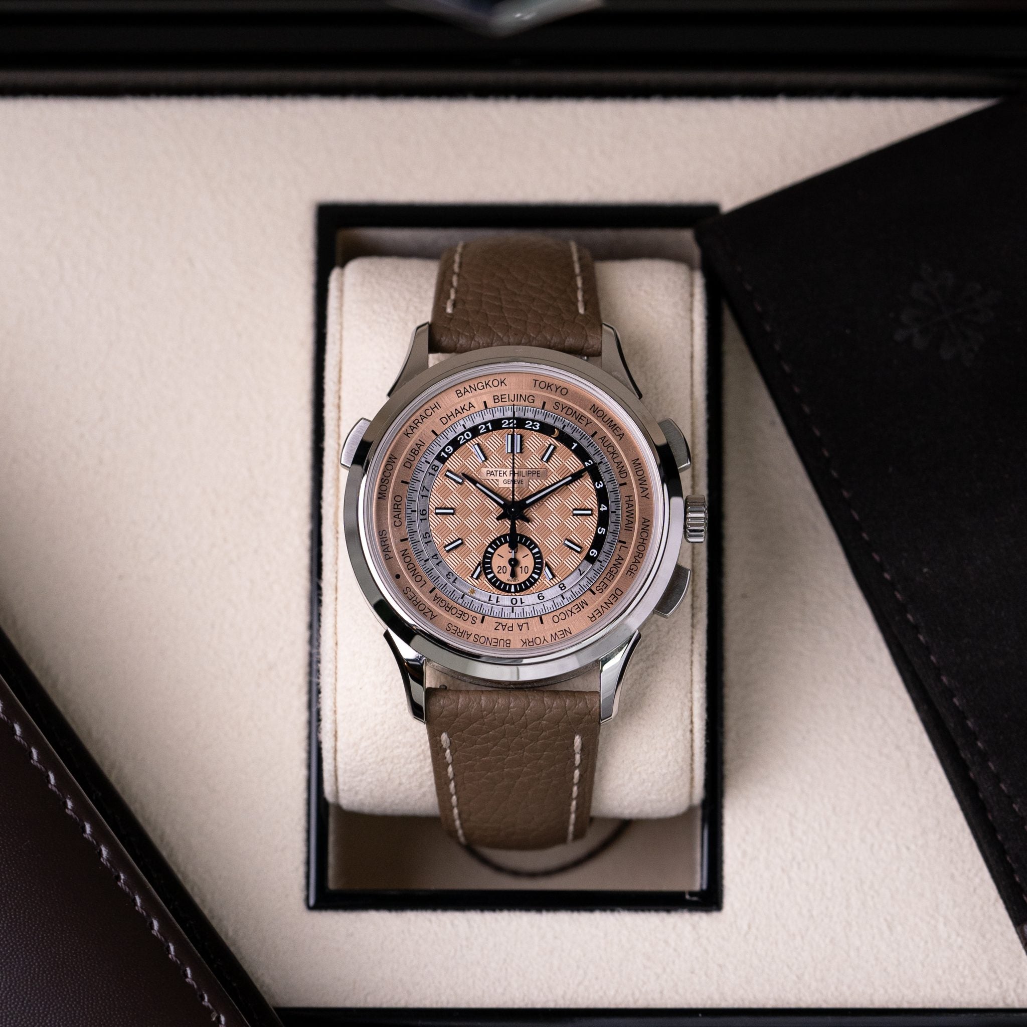 Patek Philippe World Time Chronograph Flyback 5935A-001 Salmon