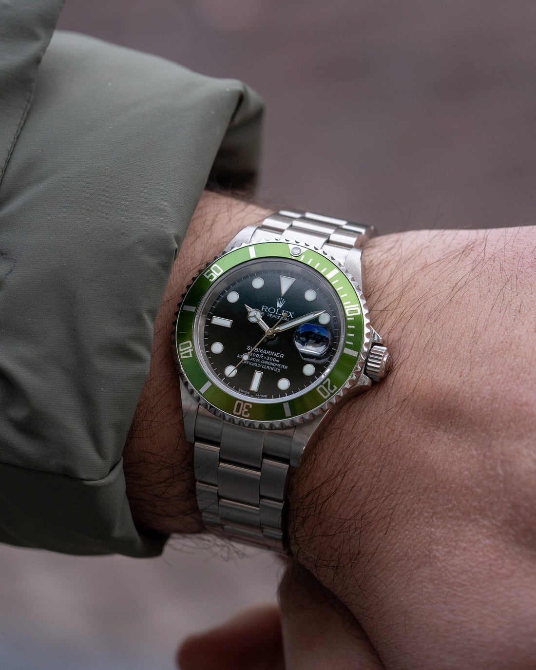 Rolex Submariner 16610LV 'Kermit Flat Four'