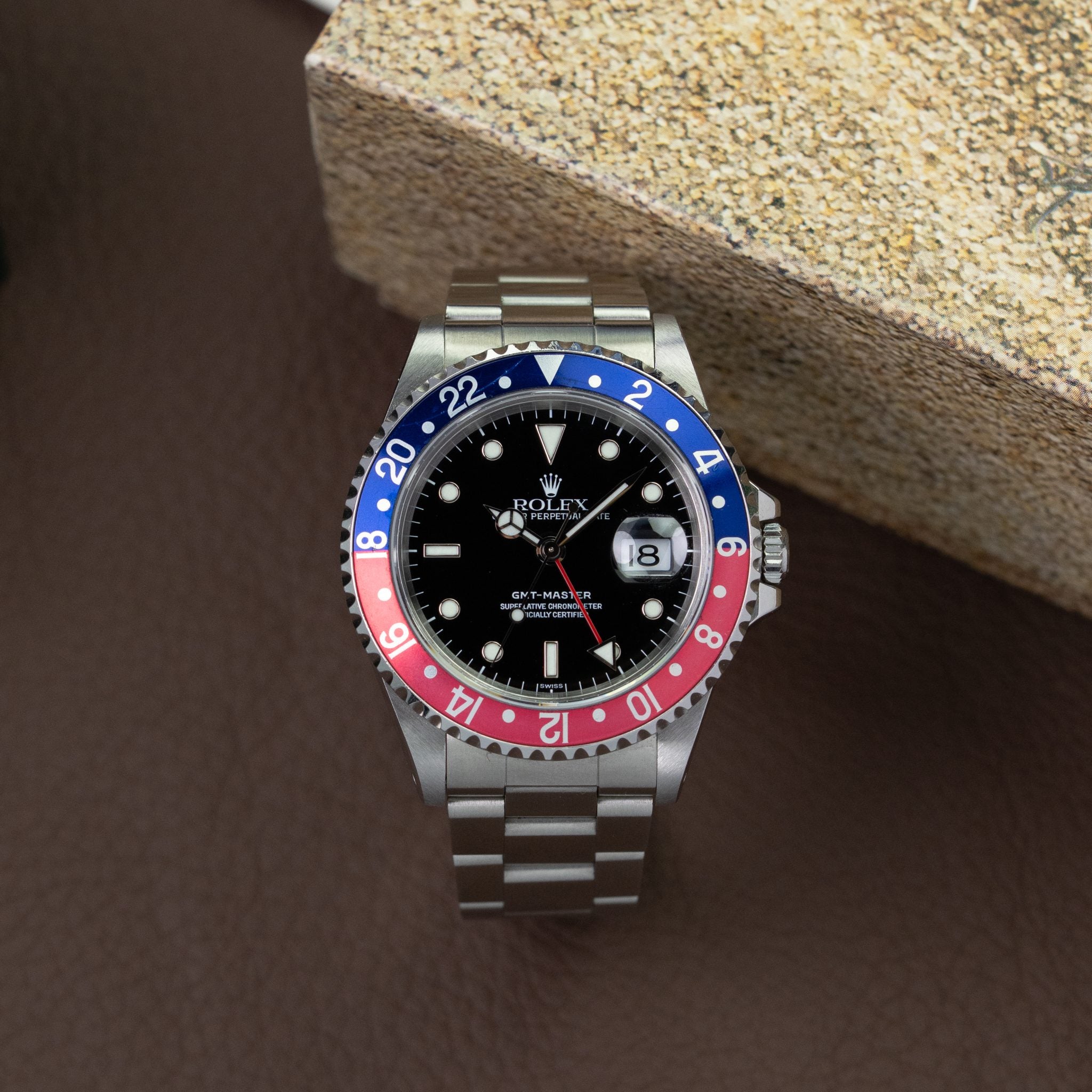 Rolex GMT-Master 16700 'Swiss Only' + Papers